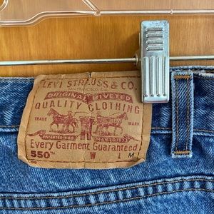 VINTAGE Levi’s 550 Relaxed Fit Tapered Leg Fits like Women’s 12